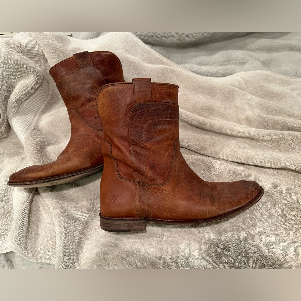 Frye Women's Paige Short Riding Boots Redwood Brown Leather Sz 10 Pull On Bootie